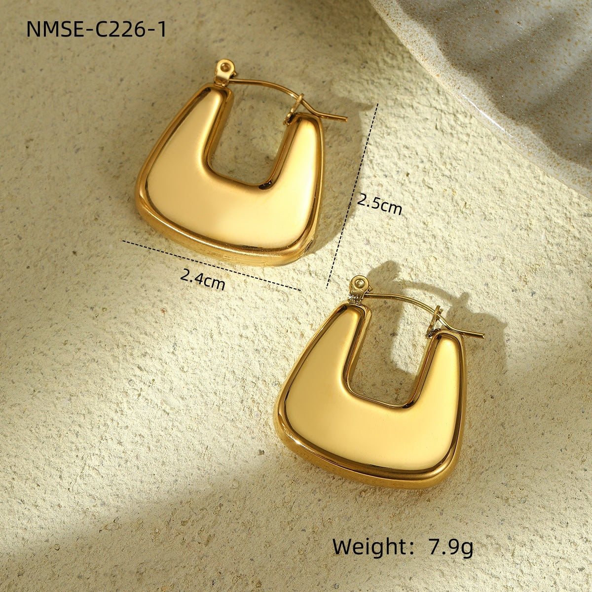 Texture Stainless Steel Earrings Retro High-Grade Hollow Out Cutout 18K Gold Titanium Steel Earrings Ornament