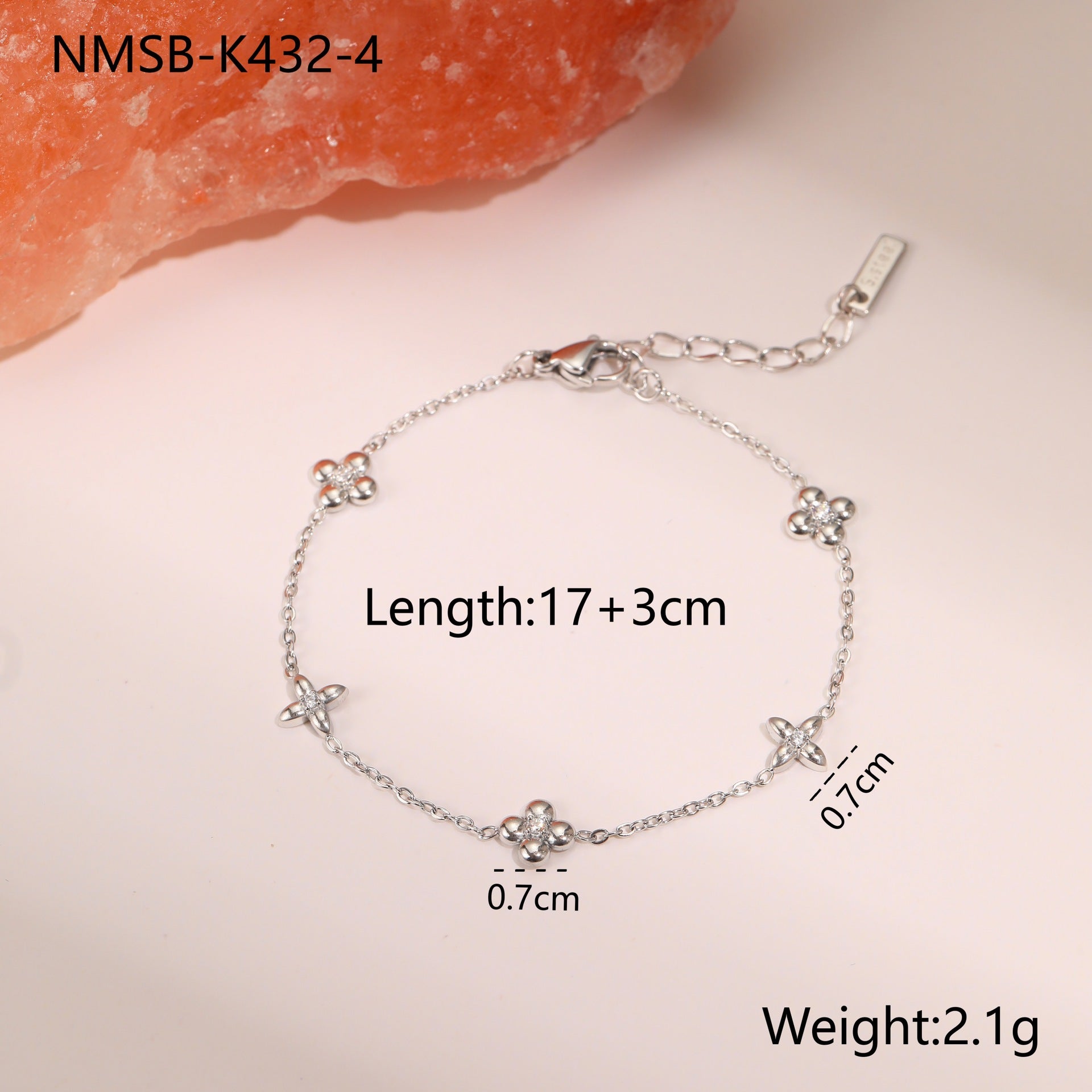 Titanium Steel Bracelet 18K Gold Plating Zircon Star Embellished Exquisite Light Luxury Hand Jewelry