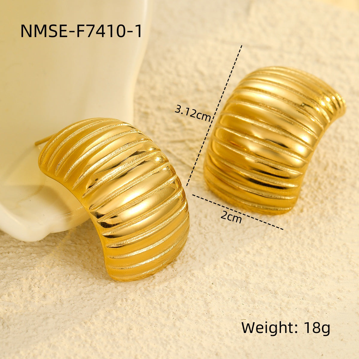 Texture Stainless Steel Earrings Retro High-Grade Hollow Out Cutout 18K Gold Titanium Steel Earrings Ornament
