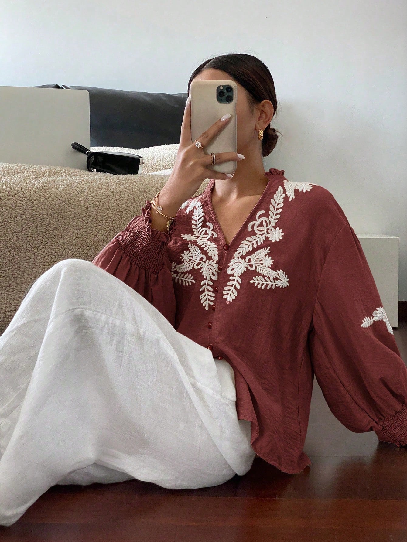 V neck Solid Color Machine Embroidery Pearl Single Breasted Lantern Long Sleeve Top